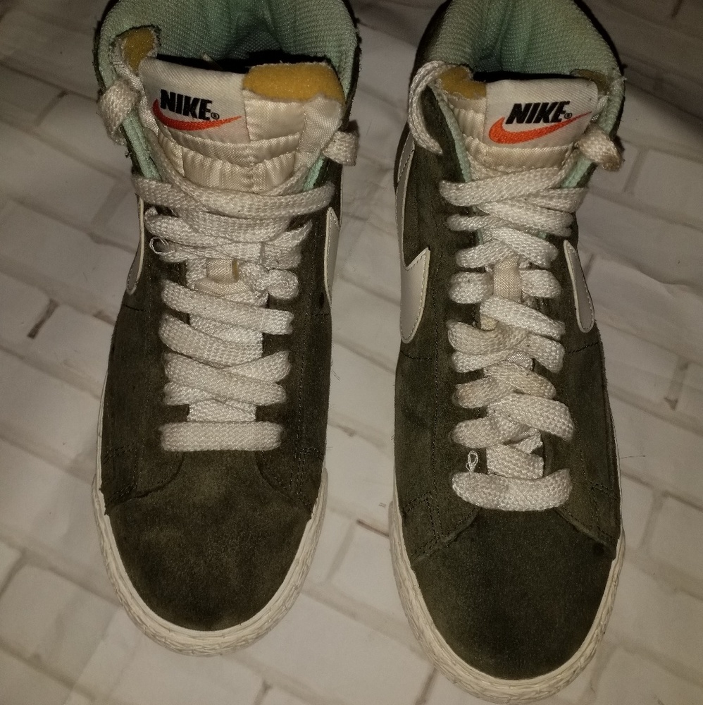 Nike vintage Sneakers Women's 7.5